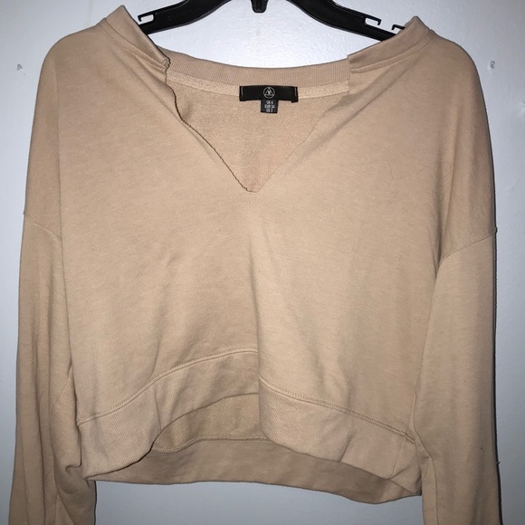Missguided raw edge notched neck sweatshirt - Picture 4 of 4